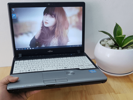 Laptop Fujitsu LIFEBOOK P772 G core i5 SSD 120G 7