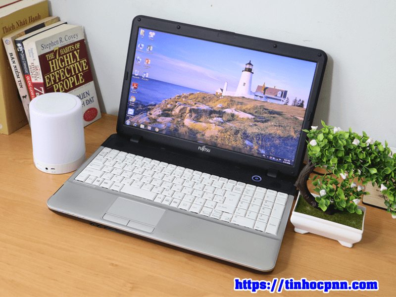 Laptop Fujitsu Lifebook A512/FX